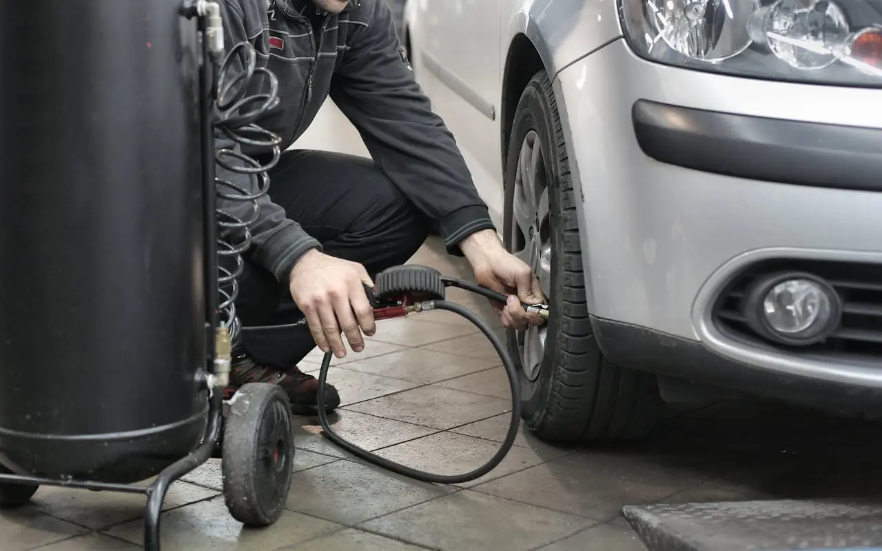 Guide complet d'entretien auto : Contrôles mensuels et remplacement des pièces essentielles