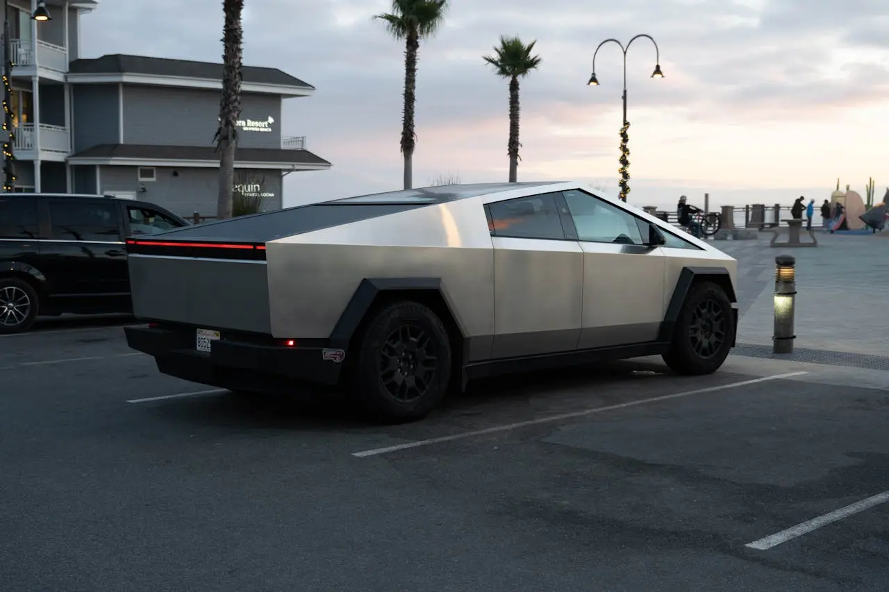 Différences voitures électriques : Guide complet 2025